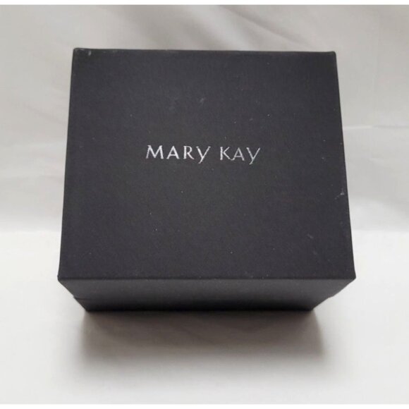 Mary Kay Womens Silver Watch With Interchangeable Black Strap - Untested - Picture 8 of 12